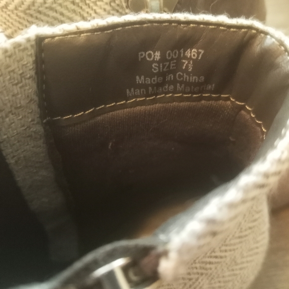 Women's gray chunky block heel booties - Picture 5 of 9